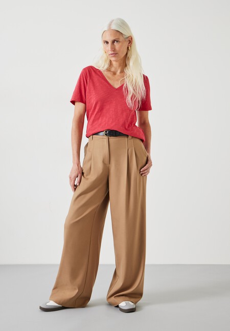 Kali Cotton Slub V-Neck T-Shirt