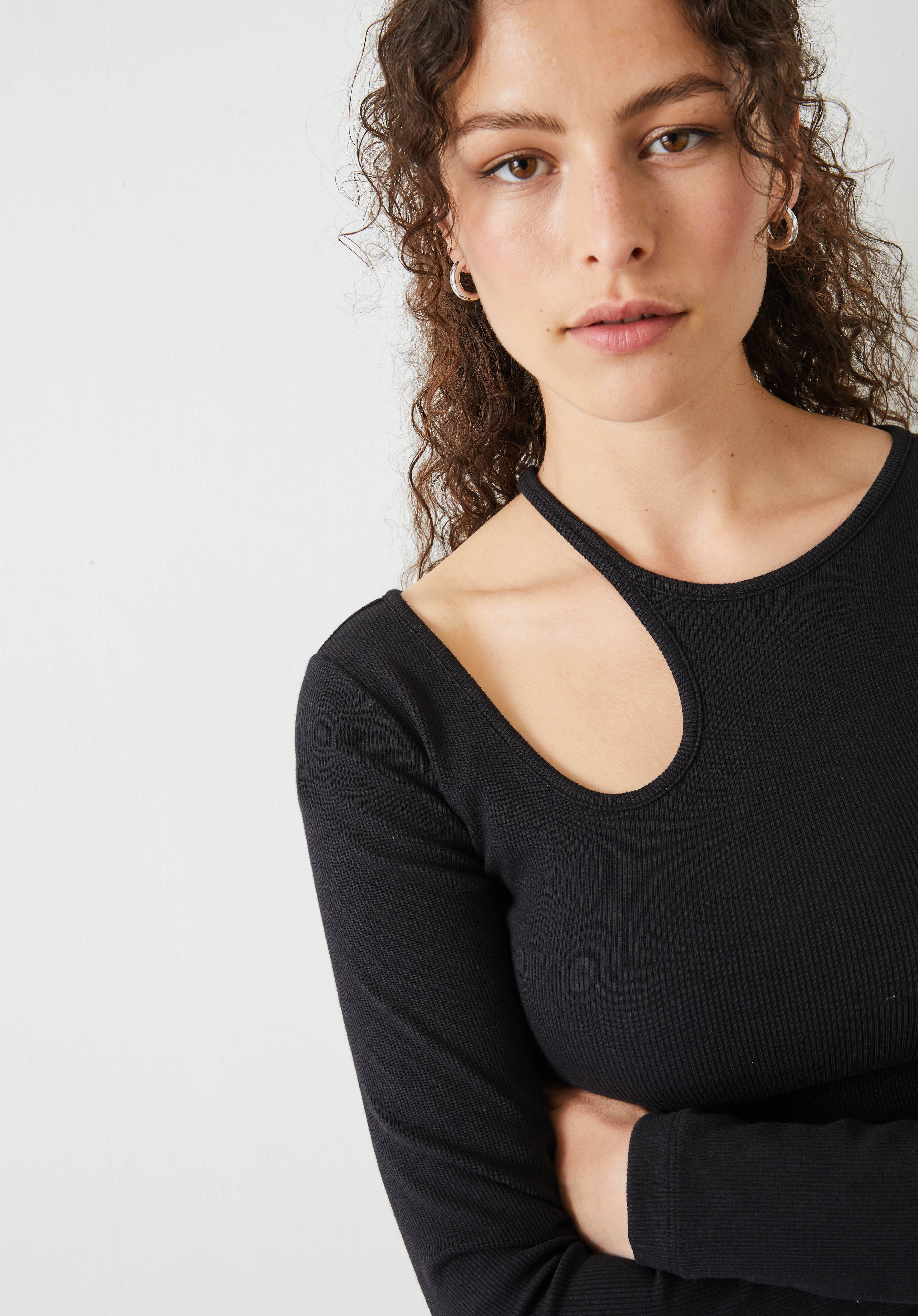 Black cut out sleeve top online