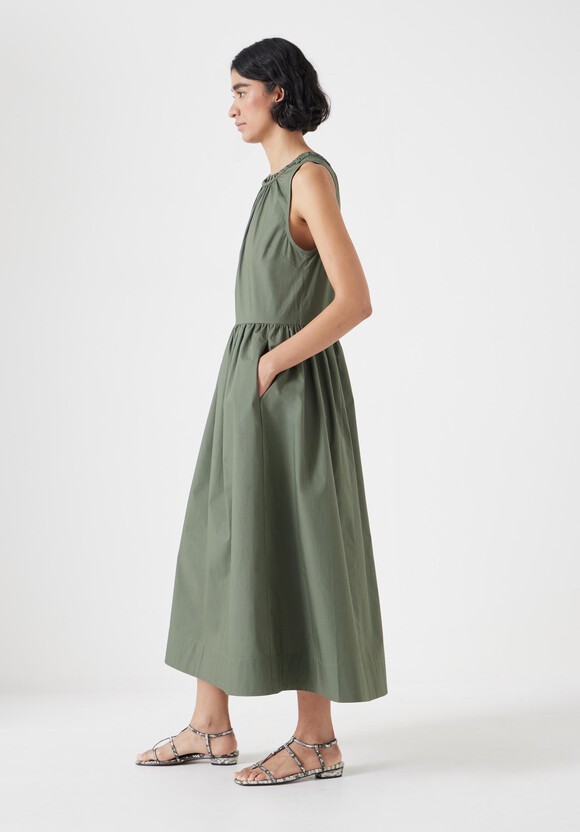 Lightweight Cotton Sleeveless Crew Neck Maxi Dress