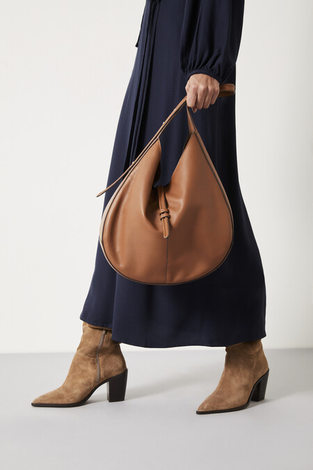 Isla Leather Scoop Tote Bag