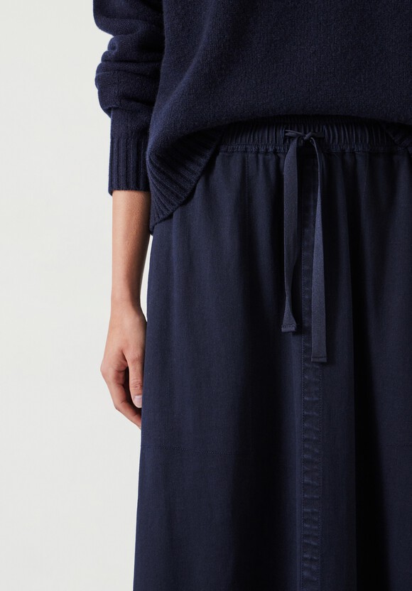 Ava Midi Skirt