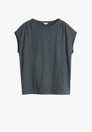 Kala Pleated Shoulder Vest