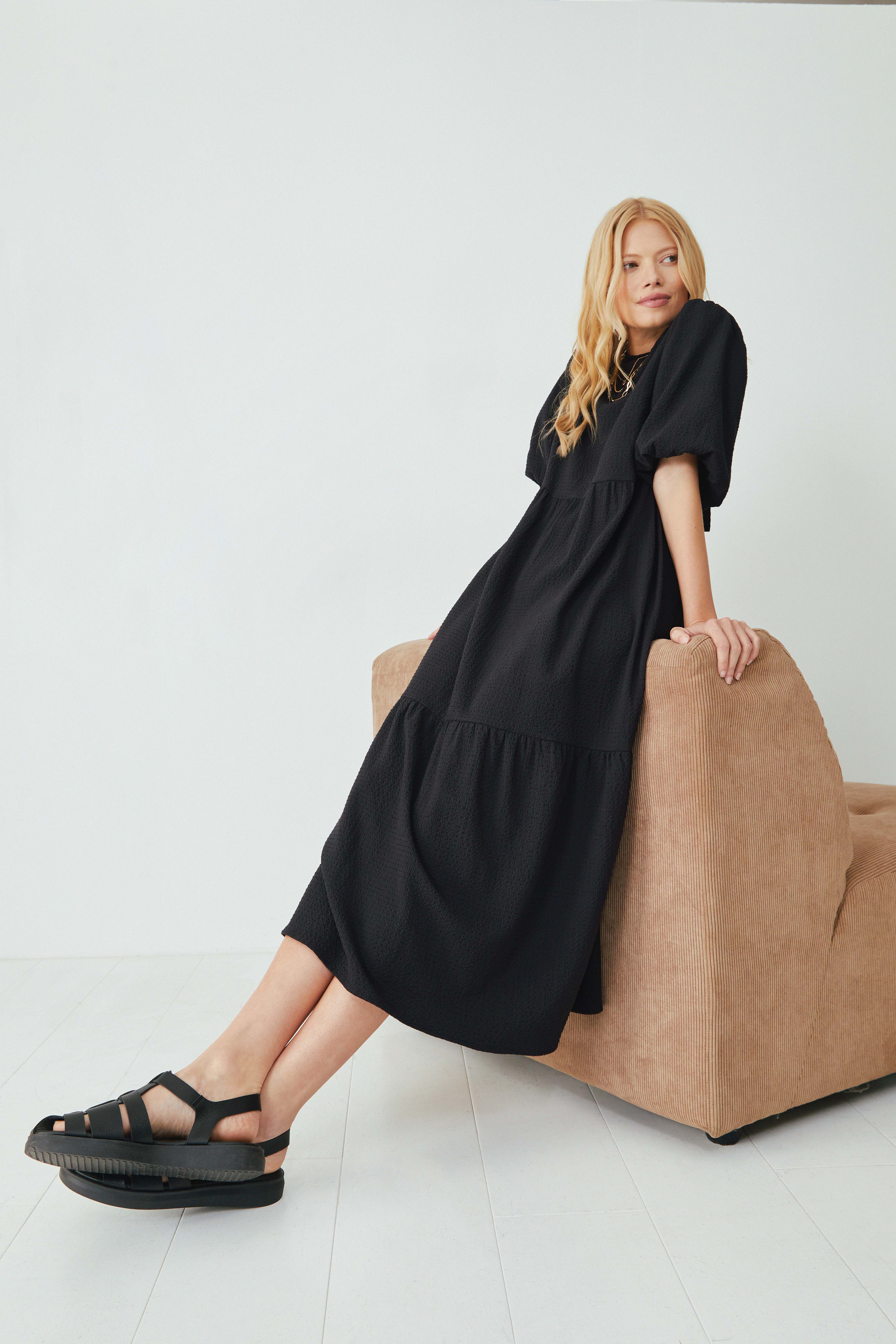 Hush sandals store