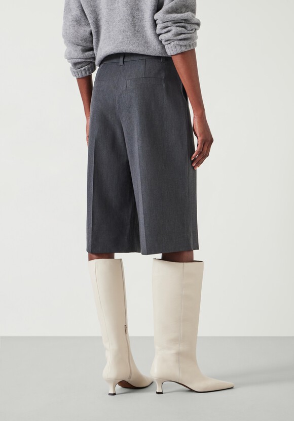 Ayla Cropped Bermuda Shorts