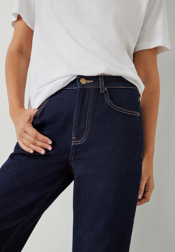Alexa Straight Leg Jeans