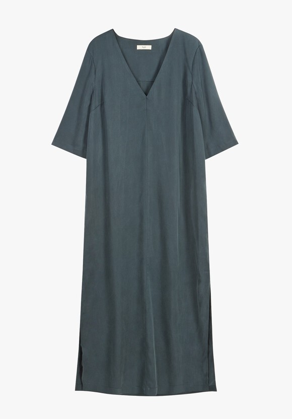 Reyna V-Neck Midi Dress