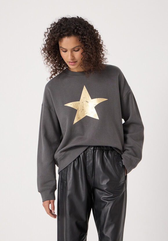 Metallic Star Graphic Sweatshirt