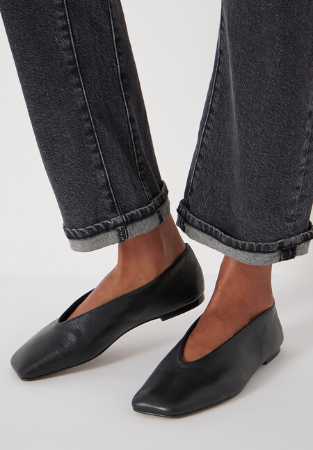 Asymmetric Leather Ballet Flats