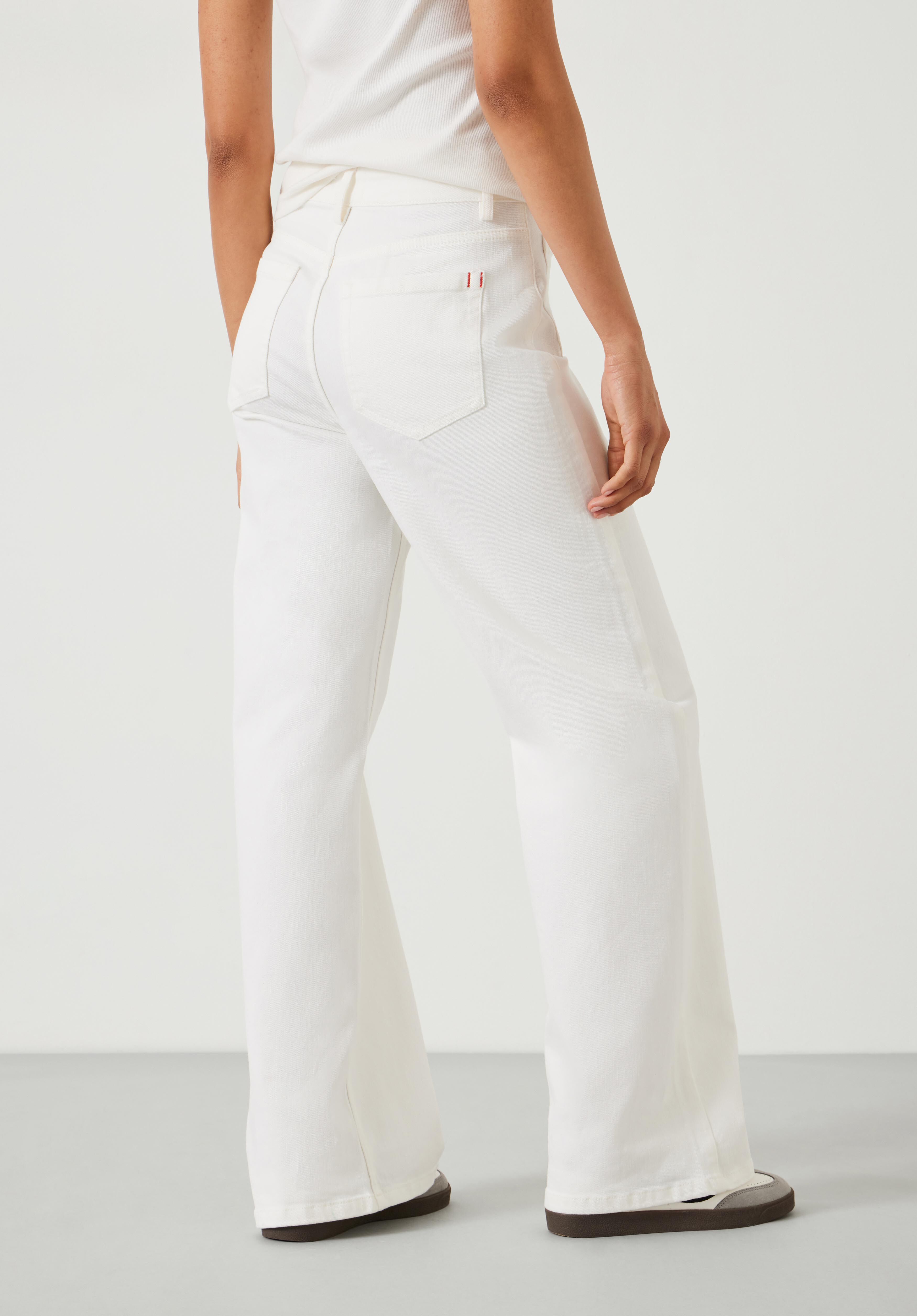 Rowan Flared Jeans | White | hush