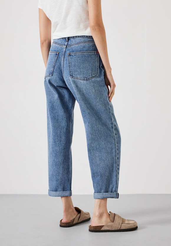 Button Fly Boyfriend Jean