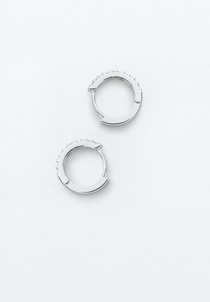 Carmen Huggie Hoops