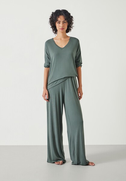 Nox Jersey V-Neck Pyjamas