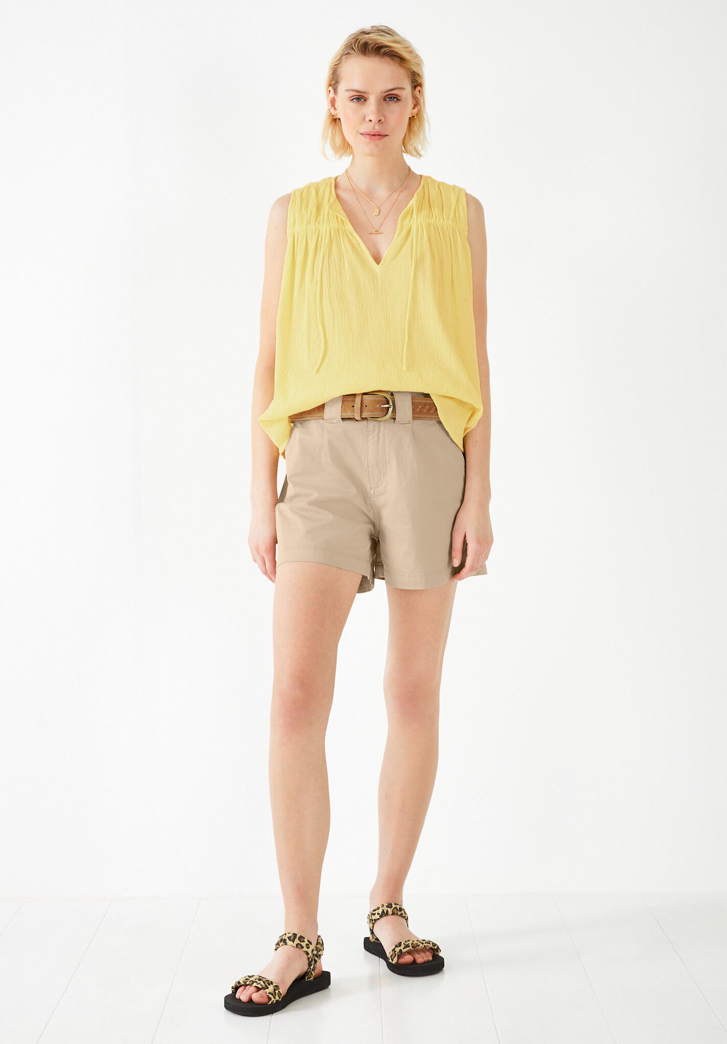 Clovia Top pale yellow hush