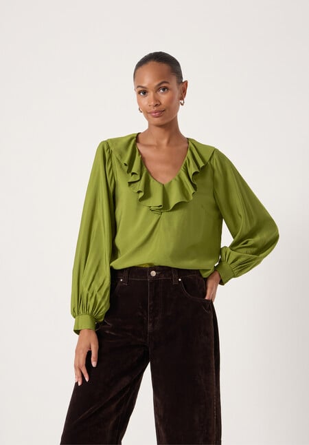 Air Flow Ruffle Blouse