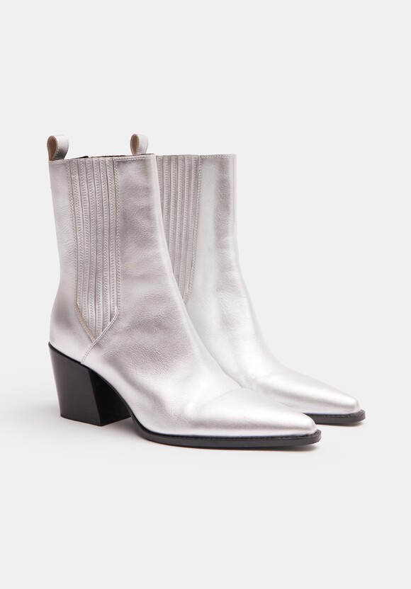 Western Leather Chelsea Boots