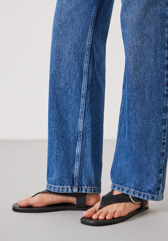 Brinley Buckle Toe Post Sandal