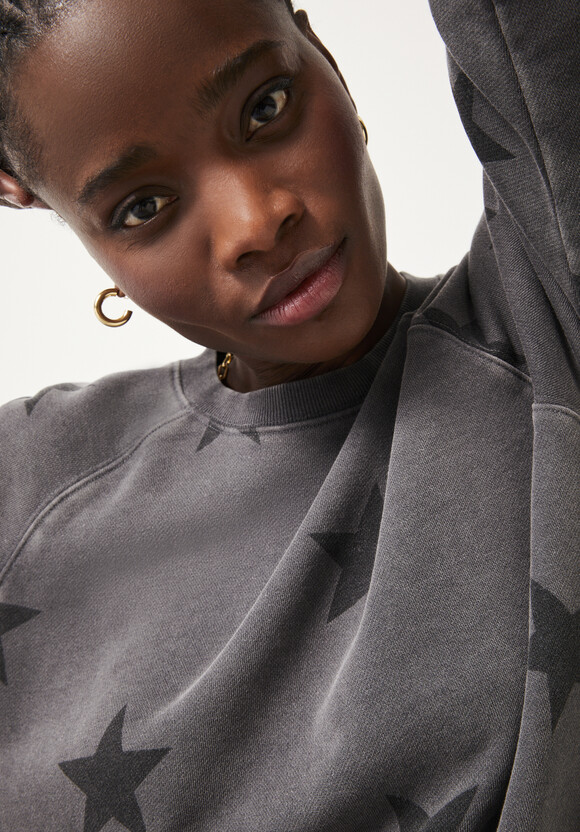 Washed Star Oversized Sweatshirt