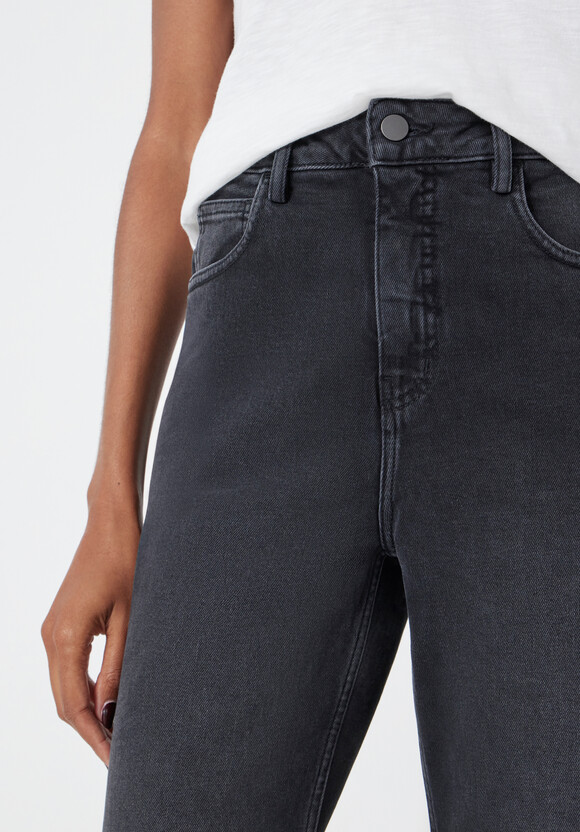 Nina Straight Crop Jeans