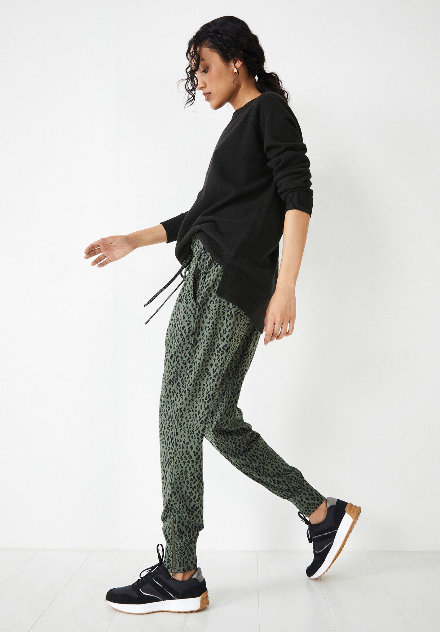 Amie Printed Jersey Joggers Khaki Green Joggers Khaki Leopard