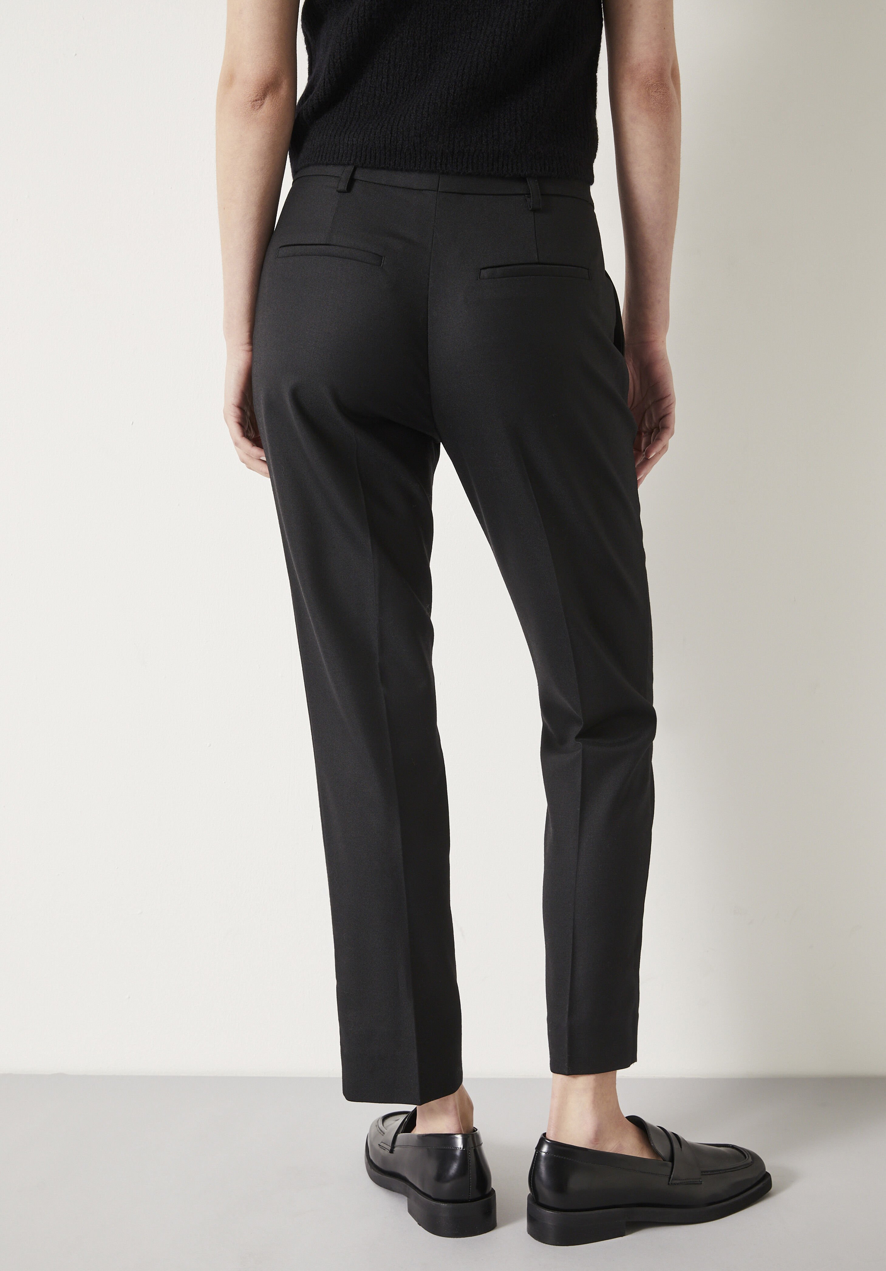 Slim leg cropped trousers top