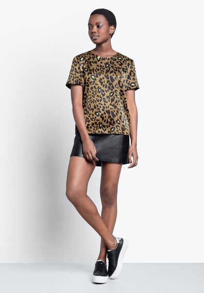 Naomi Woven Tee