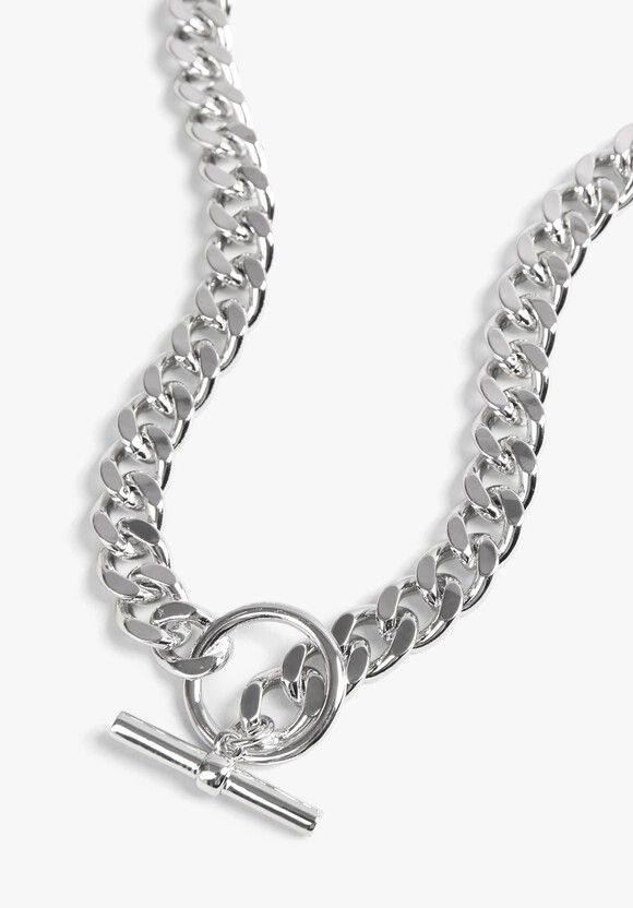 Vivienne Curb Chain Necklace