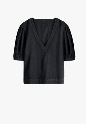Andino V-Neck Top