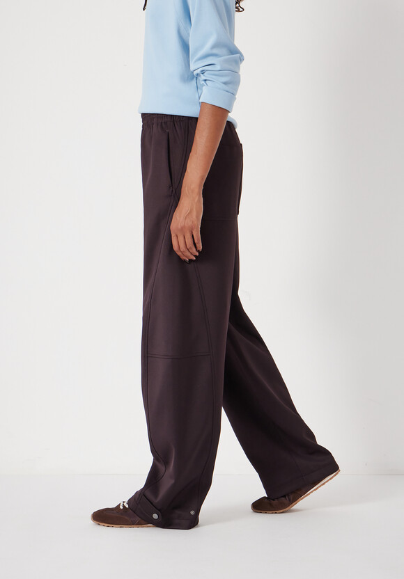 Barrel Leg Jogger
