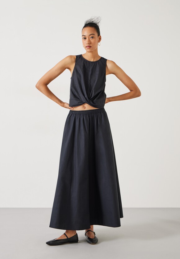  Maggie Twist Front Linen Top