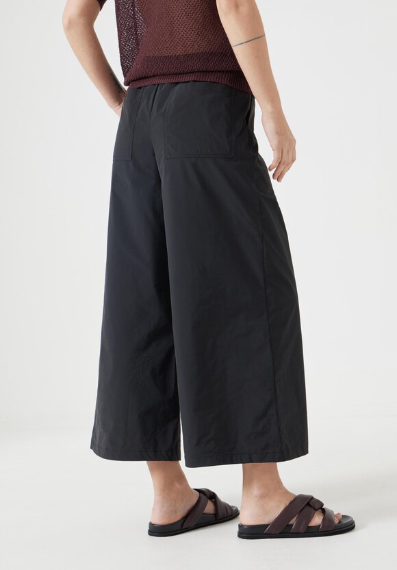 Technical Melissa Wide Leg Cropped Trousers