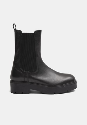 Chunky Leather Chelsea Boots