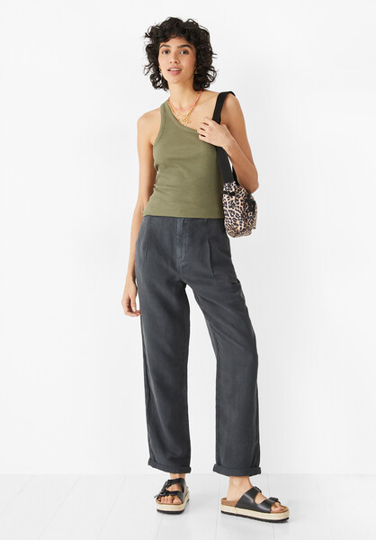 Robin Relaxed Chinos