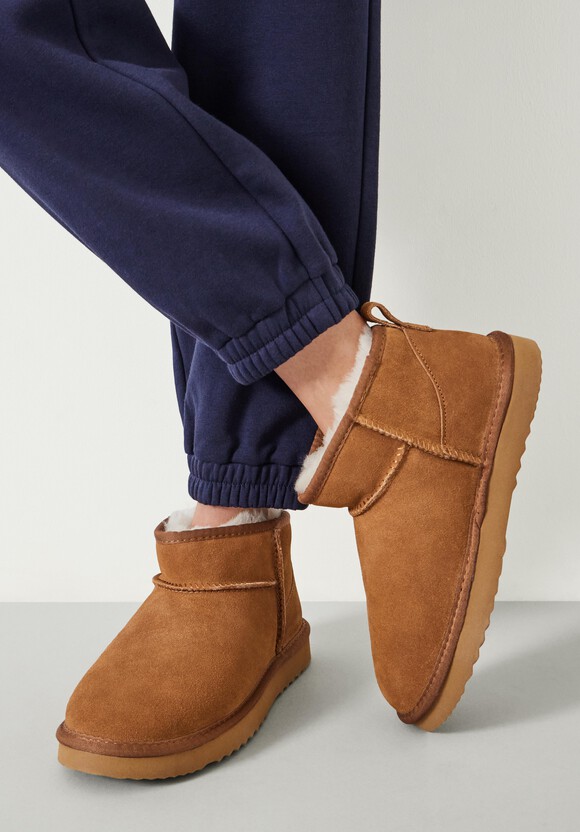 Ultra Mini Sheepskin Boots | Chestnut | hush