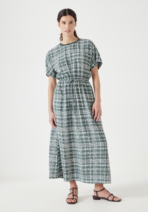 Air Flow Short Sleeve Crew Neck Midi Dress