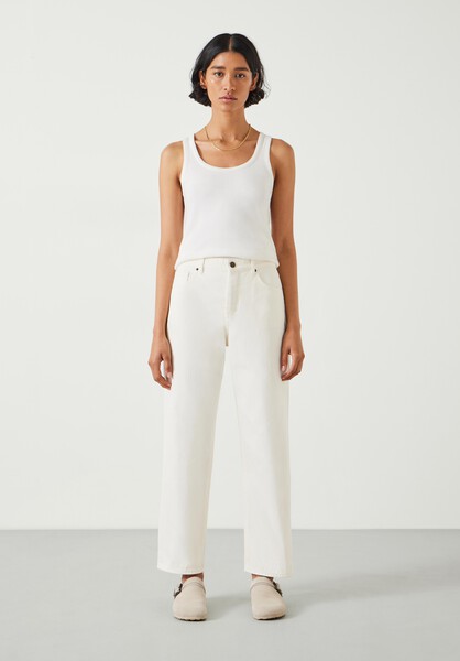 Relaxed Boyfriend Jeans