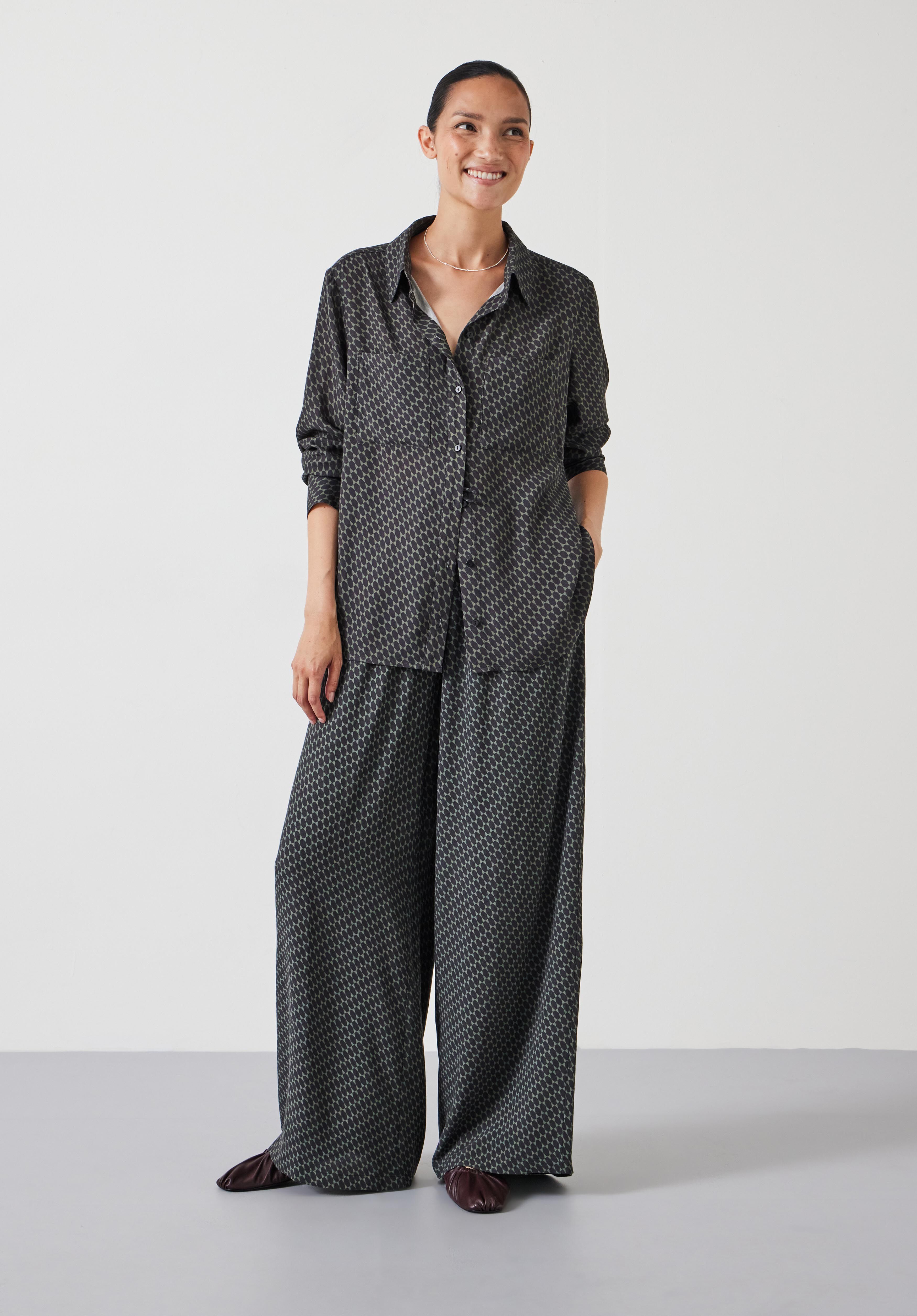 Sandra Printed Shirt | Khaki Geometric Star Print | hush