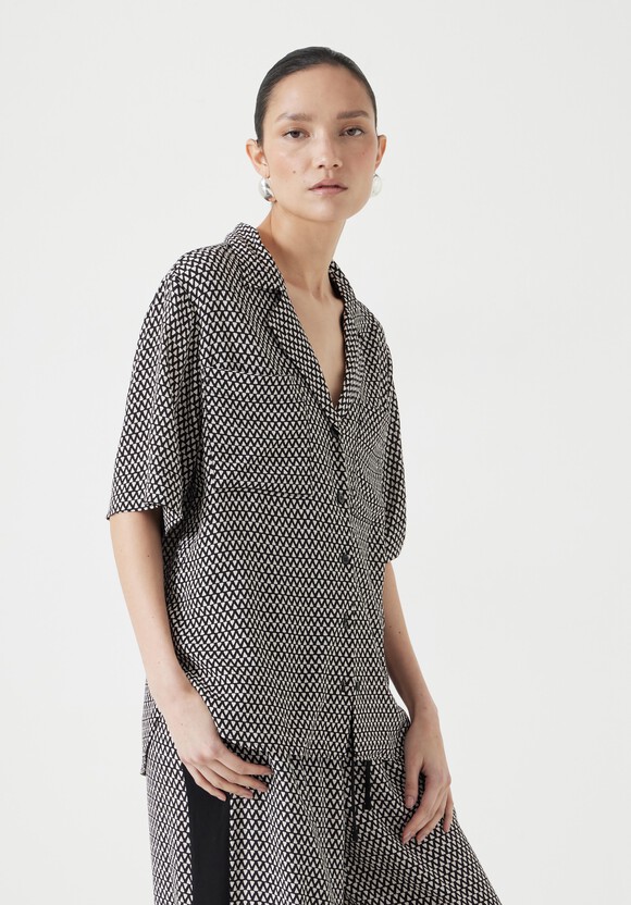 Revere Collar Short Sleeve Shirt
