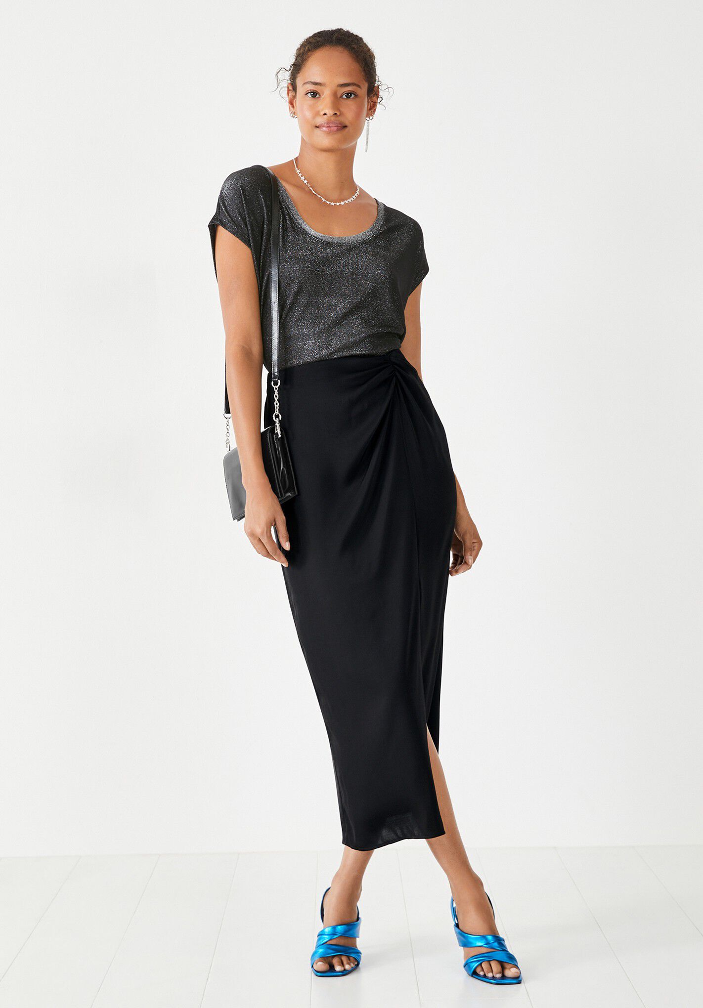 Elastic waist satin skirt online
