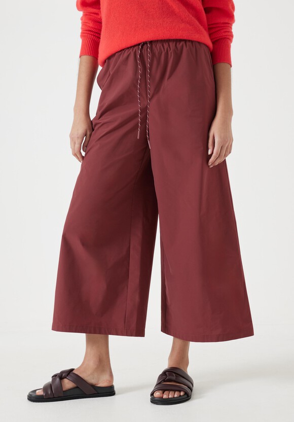 Technical Melissa Wide Leg Cropped Trousers