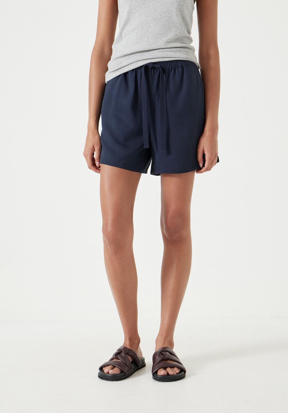 Paloma Pull On Short