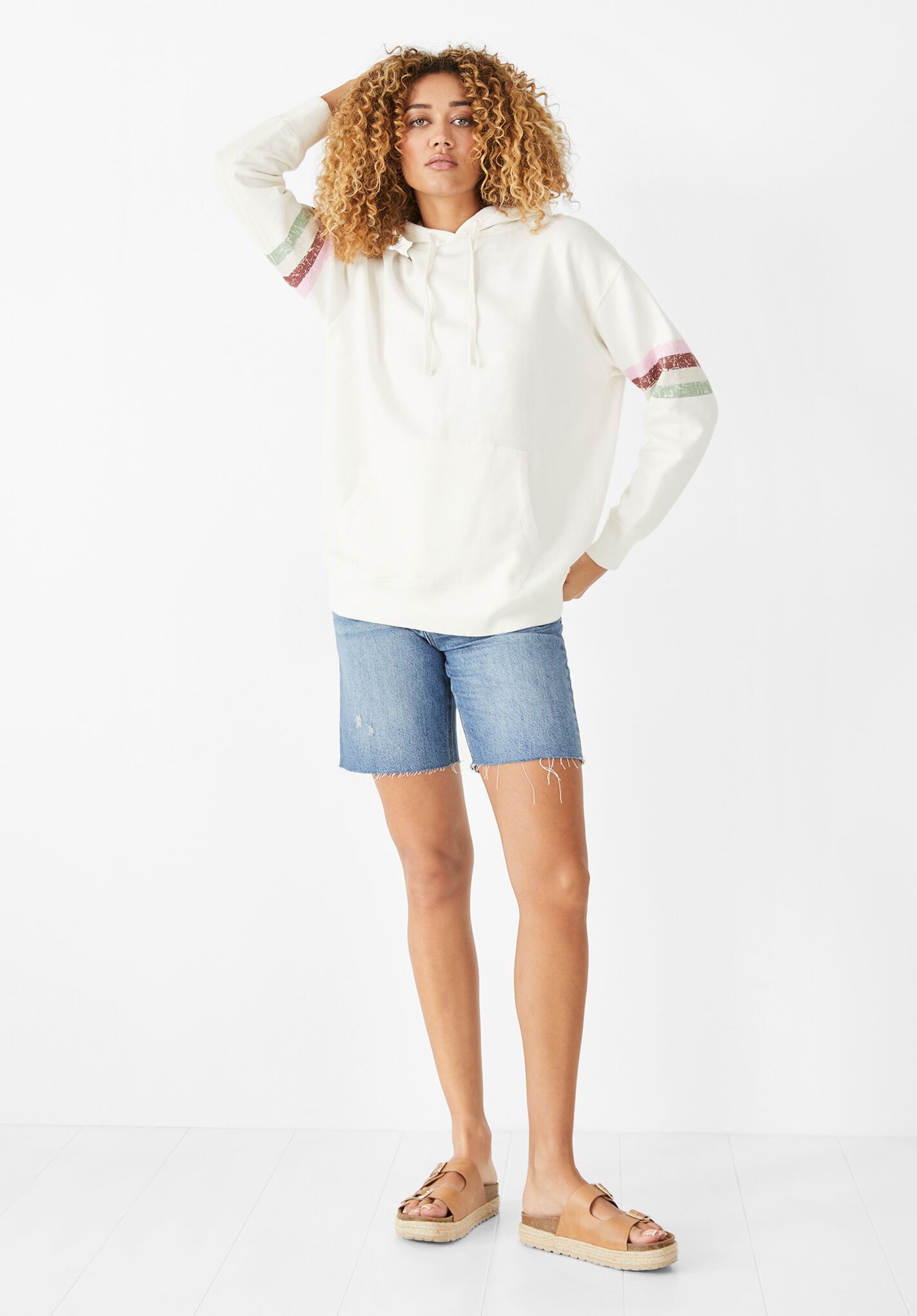 Oversized hoodie hotsell with shorts