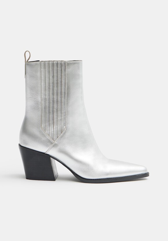 Western Leather Chelsea Boots