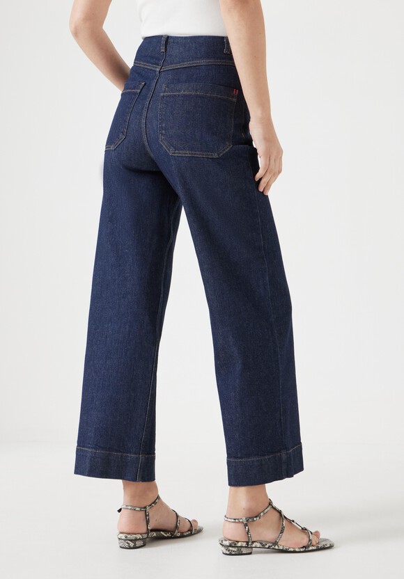 Marla Cropped Jean