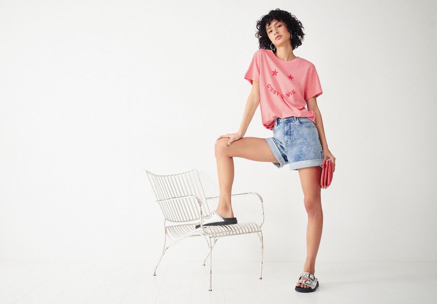 Taren Smiley Relaxed Tee
