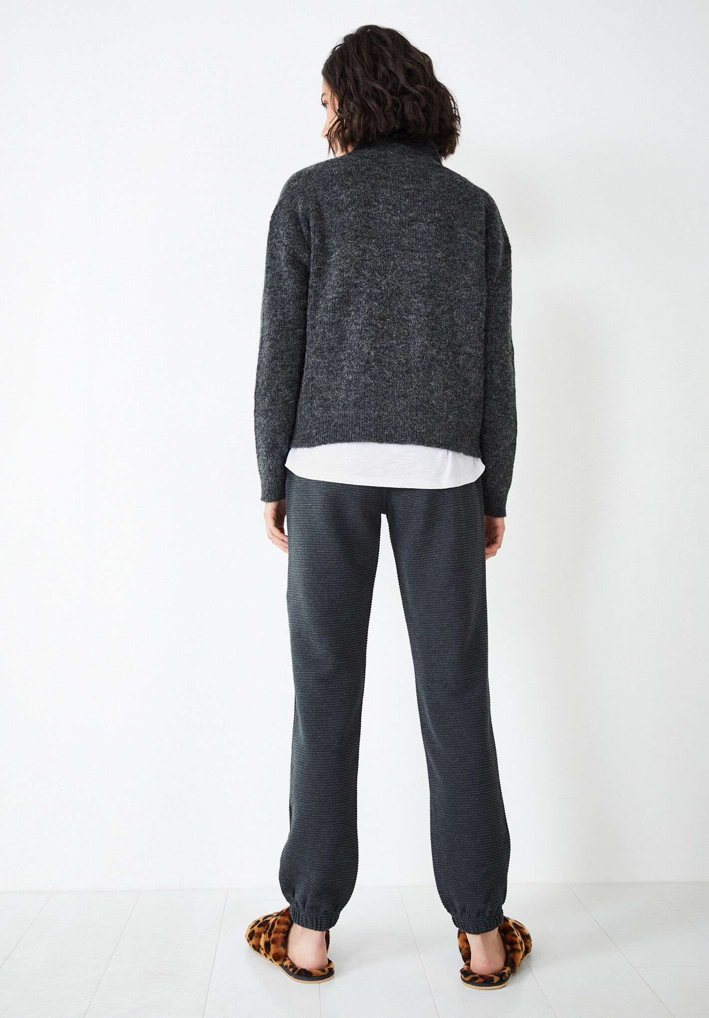 Vince aston joggers online