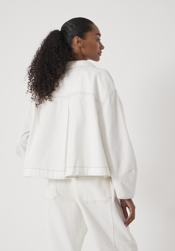 Barrel Sleeve Swing Jacket