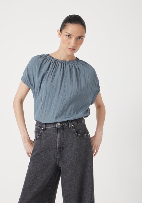 Gathered Crew Neck Short Sleeve Top