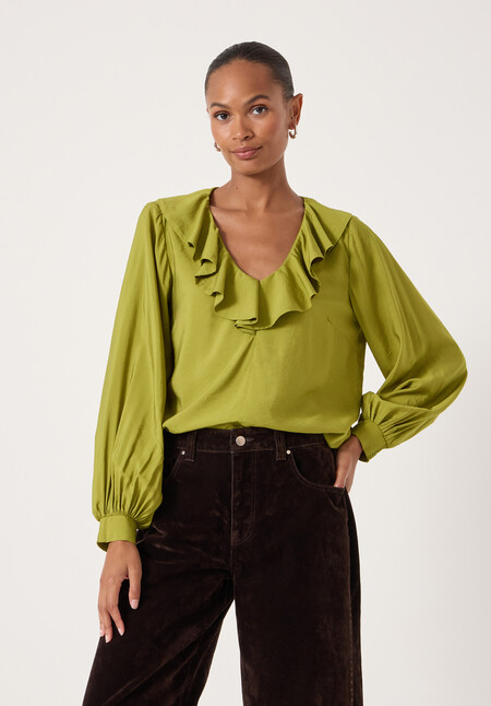 Air Flow Ruffle Blouse