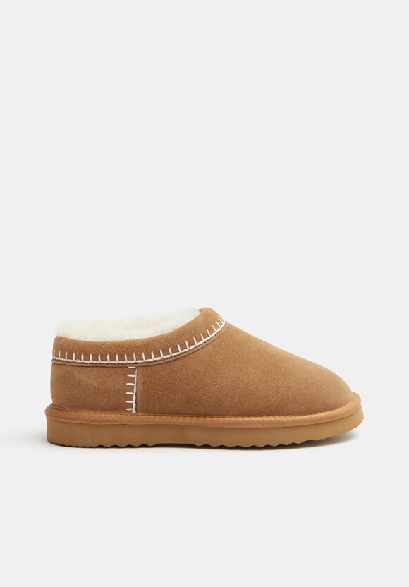 Padded Collar Sheepskin Snug Slippers
