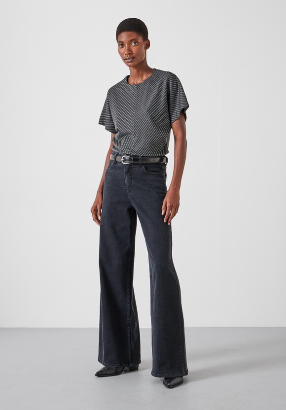Seam Detail Short Sleeve Top